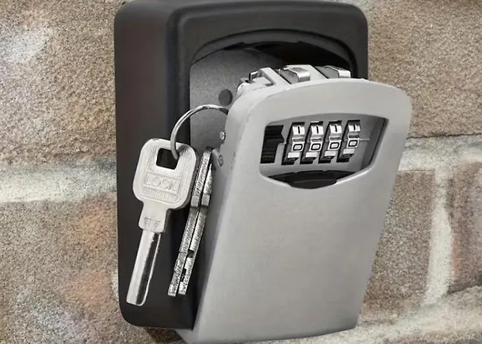 Lägenhet Cozy 3-zimmer In Bestlage! Zentral, Balkon & Parking *