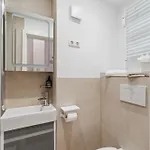 Appartement Cozy 3-zimmer In Bestlage! Zentral, Balkon & Parking