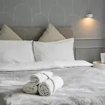 Cozy 3-zimmer In Bestlage! Zentral, Balkon & Parking