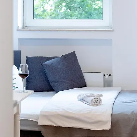 Cozy 3-zimmer In Bestlage! Zentral, Balkon & Parking Apartmán Kolín nad Rýnem