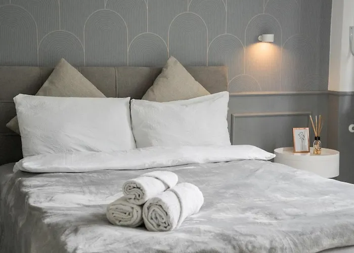 Cozy 3-zimmer In Bestlage! Zentral, Balkon & Parking