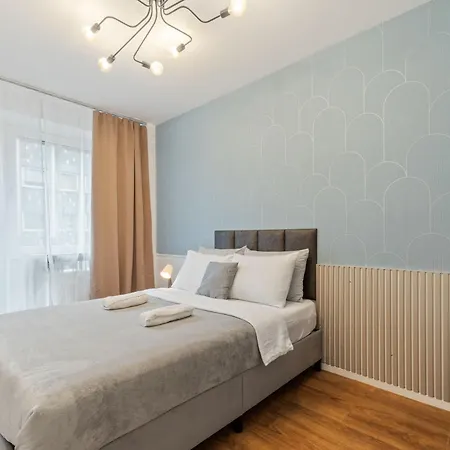 Cozy 3-zimmer In Bestlage! Zentral, Balkon & Parking Lejlighed Köln