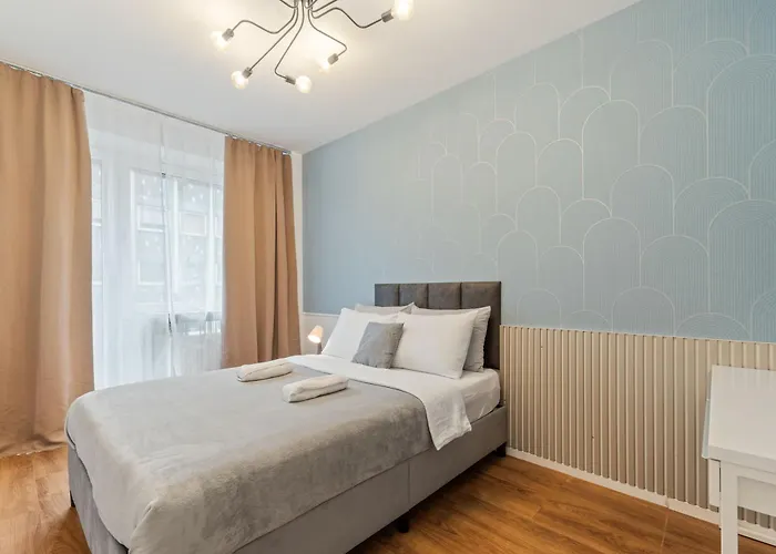 Cozy 3-zimmer In Bestlage! Zentral, Balkon & Parking Lejlighed Köln