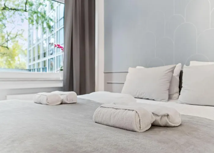 Apartment Cozy 3-zimmer In Bestlage! Zentral, Balkon & Parking