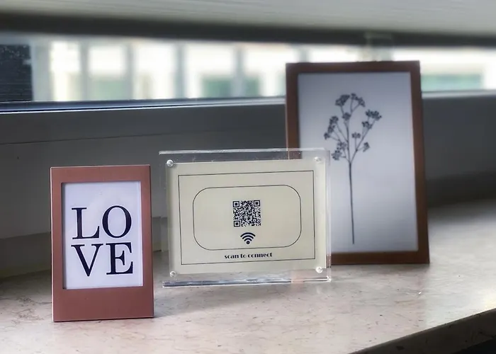 Cozy 3-zimmer In Bestlage! Zentral, Balkon & Parking